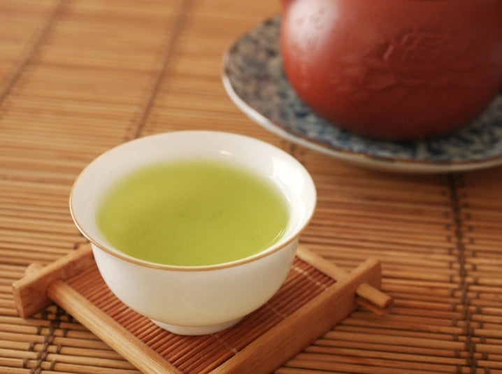 Sencha Tea vs Matcha: What's the Difference?