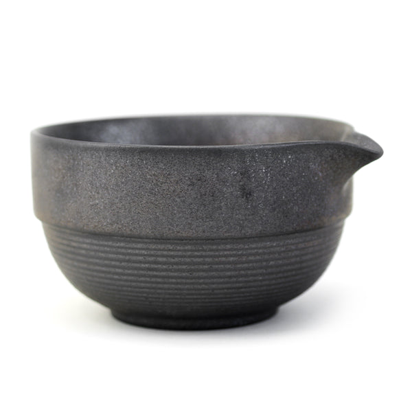 Black Spouted Matcha Bowl | Sturdy Matte Ceramic with Spout