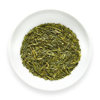 Sencha Hatsuzumi loose leaf green tea on dish from Senbird Green Tea Gift Set collection