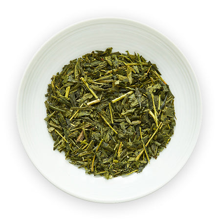 sencha_ouka_classic_green_tea_loose_leaf_tea_on_dish